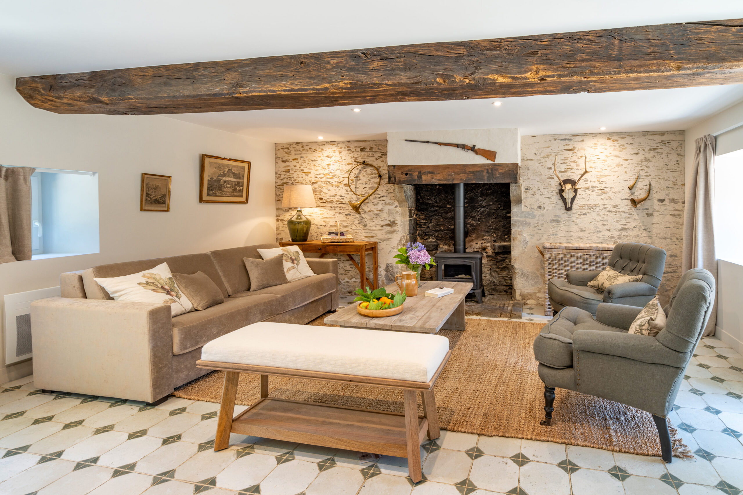 scaled wedding gite estate